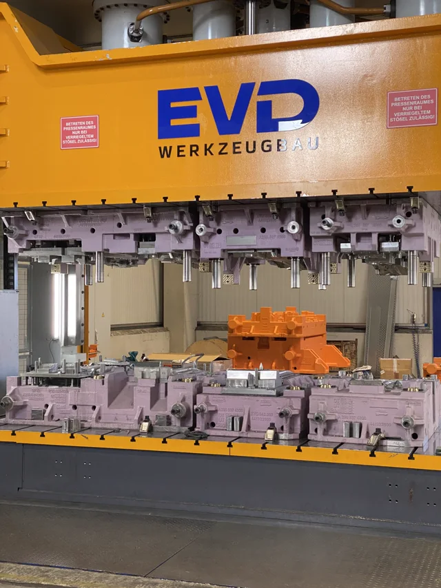 Detailansicht einer Hydraulikpresse